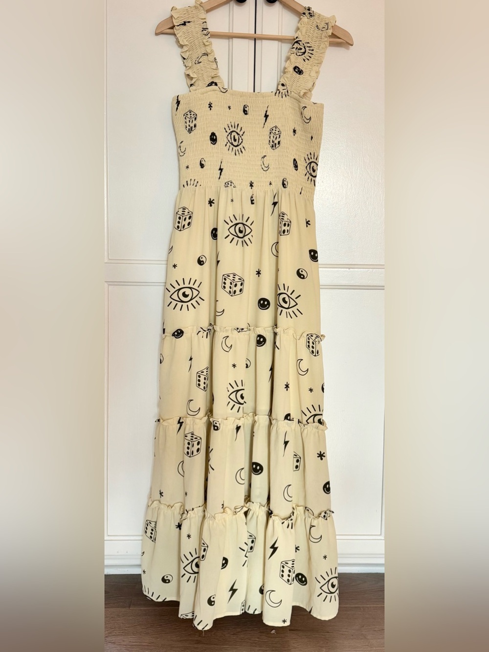 Dressed in LALA Rule Breaker Celestial Smocked Maxi Dress Buttercream/Black M - Picture 4 of 8